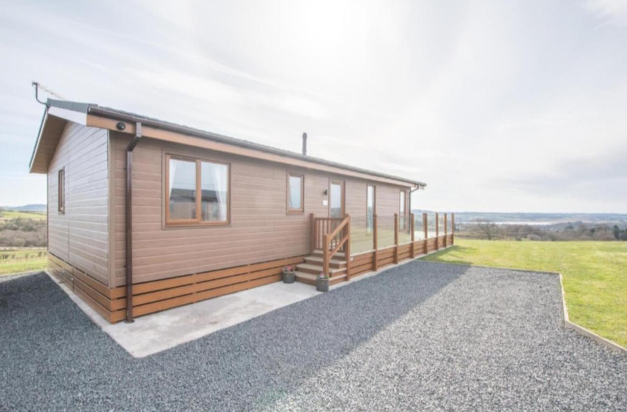 Luxury Family Beechwood Lodge With Hot Tub Lochwinnoch 外观 照片